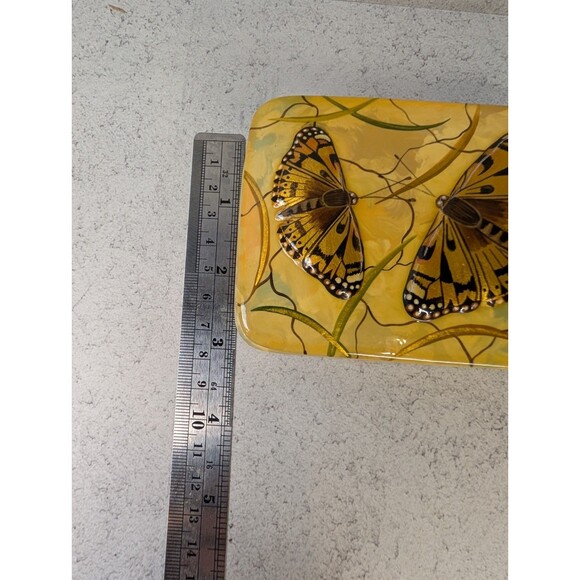 Vintage Hand-Painted Butterfly Trinket Box – Raised Relief Design – Yellow Flora - Picture 9 of 9